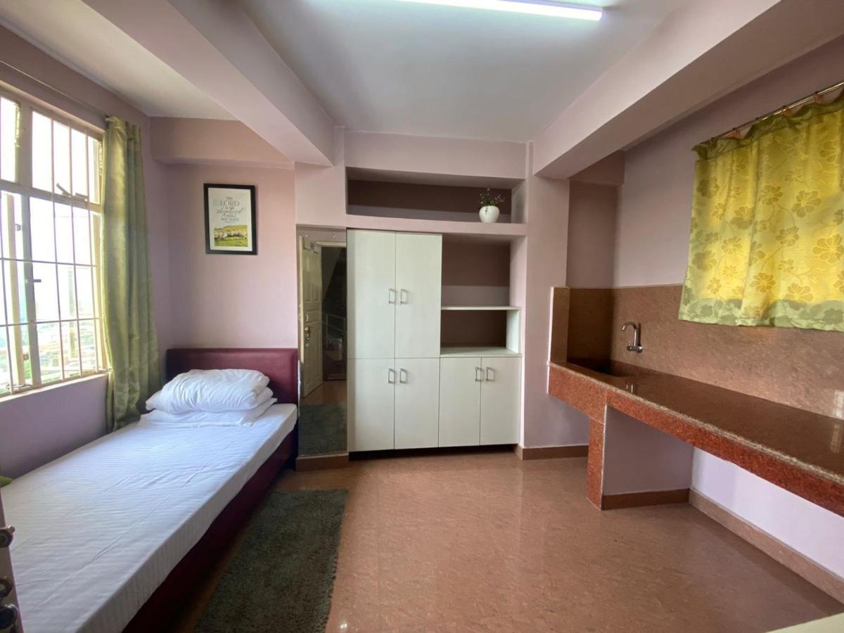 The Palm Guest House Kohima Экстерьер фото